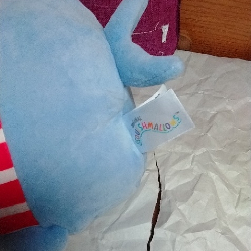 Squishmallows "Samir" Blue Whale Plush Toy with Santa Hat - Picture 4 of 6